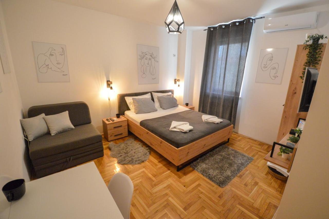 Studio 41 Novi Sad Esterno foto