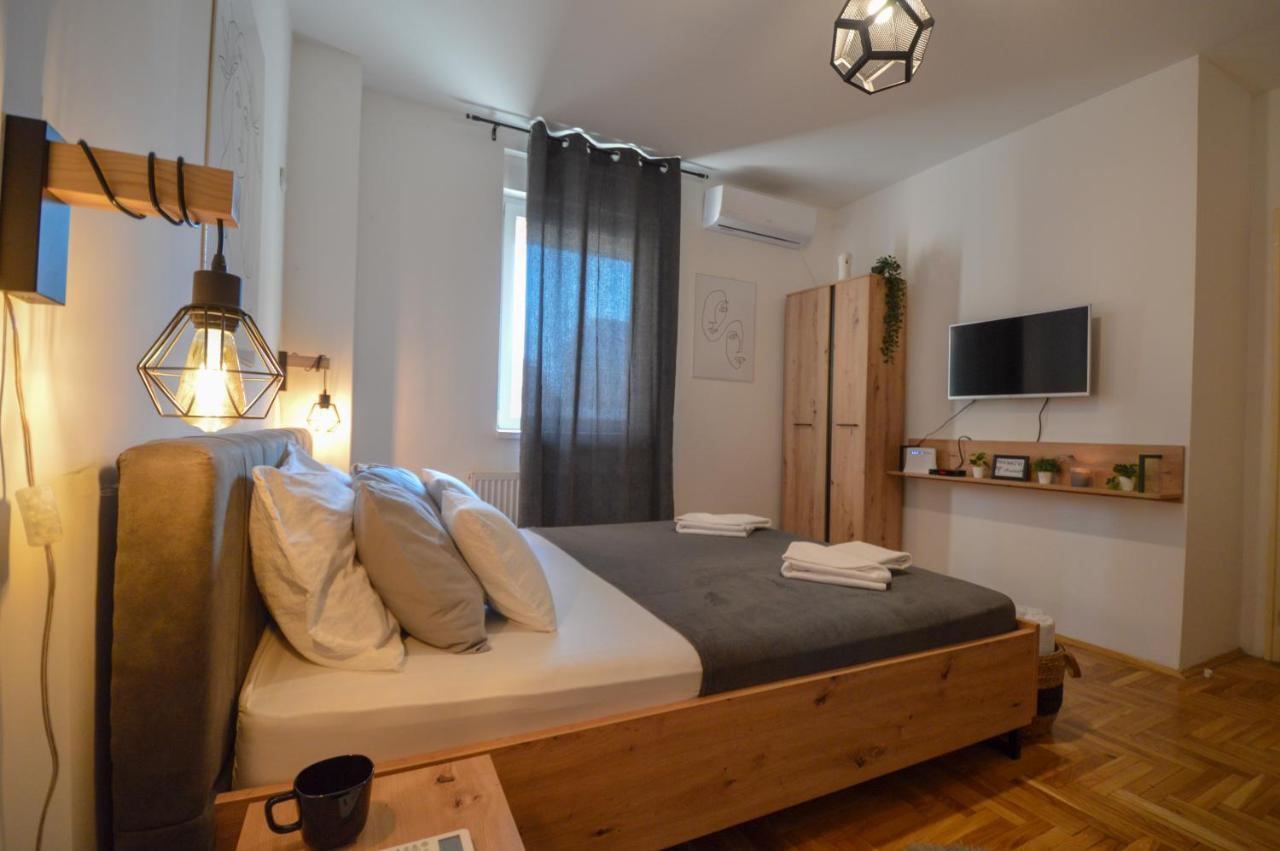 Studio 41 Novi Sad Esterno foto